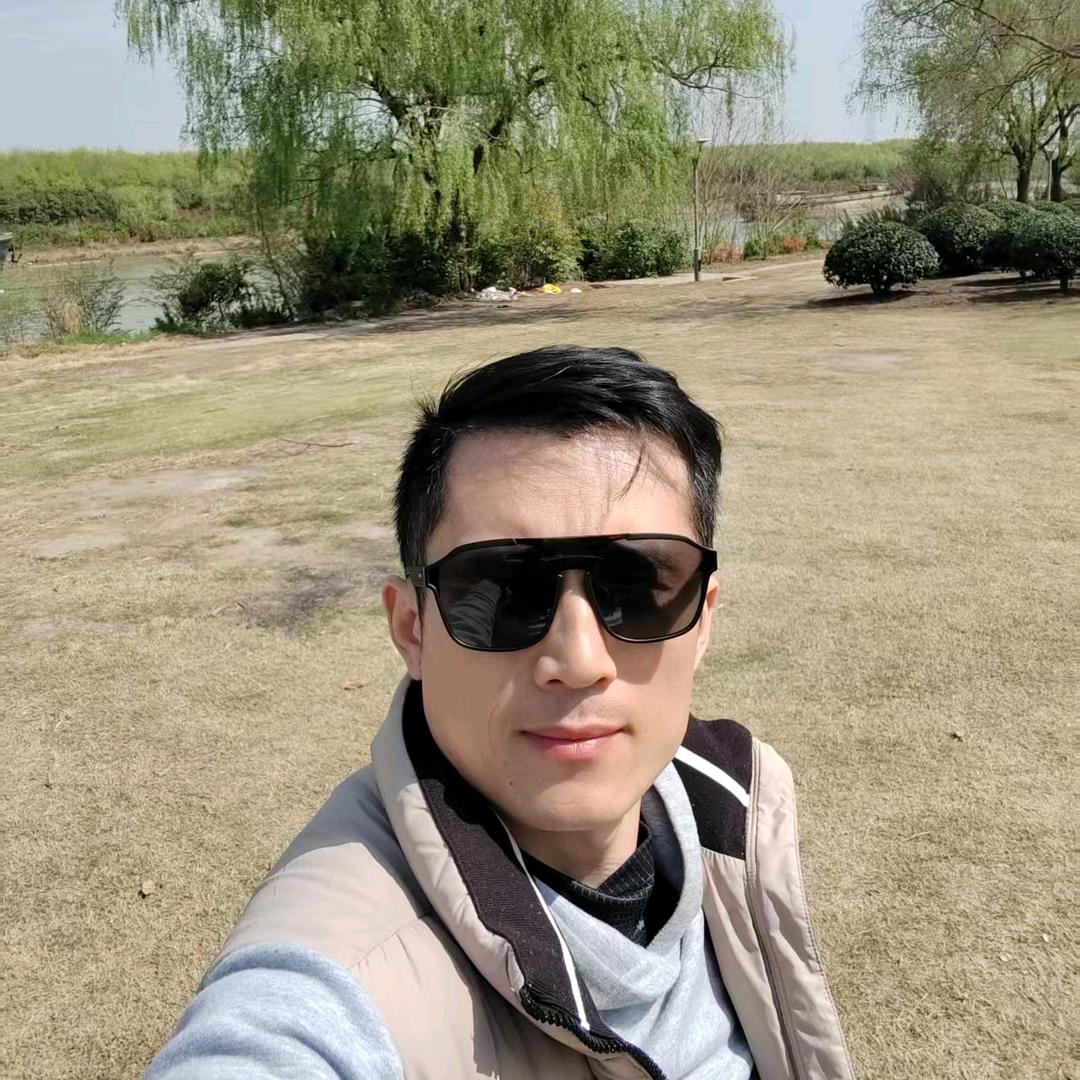啊偉