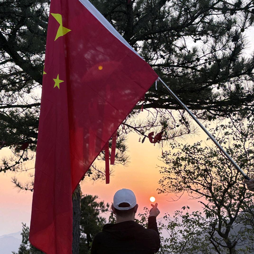 山野有雾灯✔