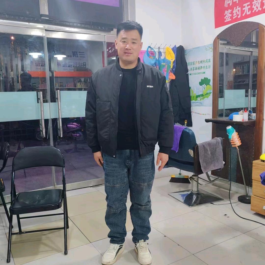执行董事