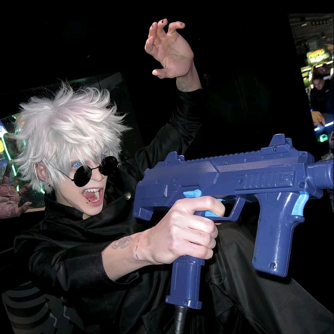 超绝性感八亿岁老比灯