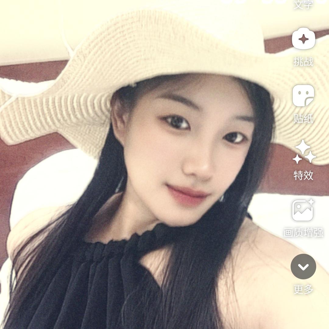 种草莓🍓的美女