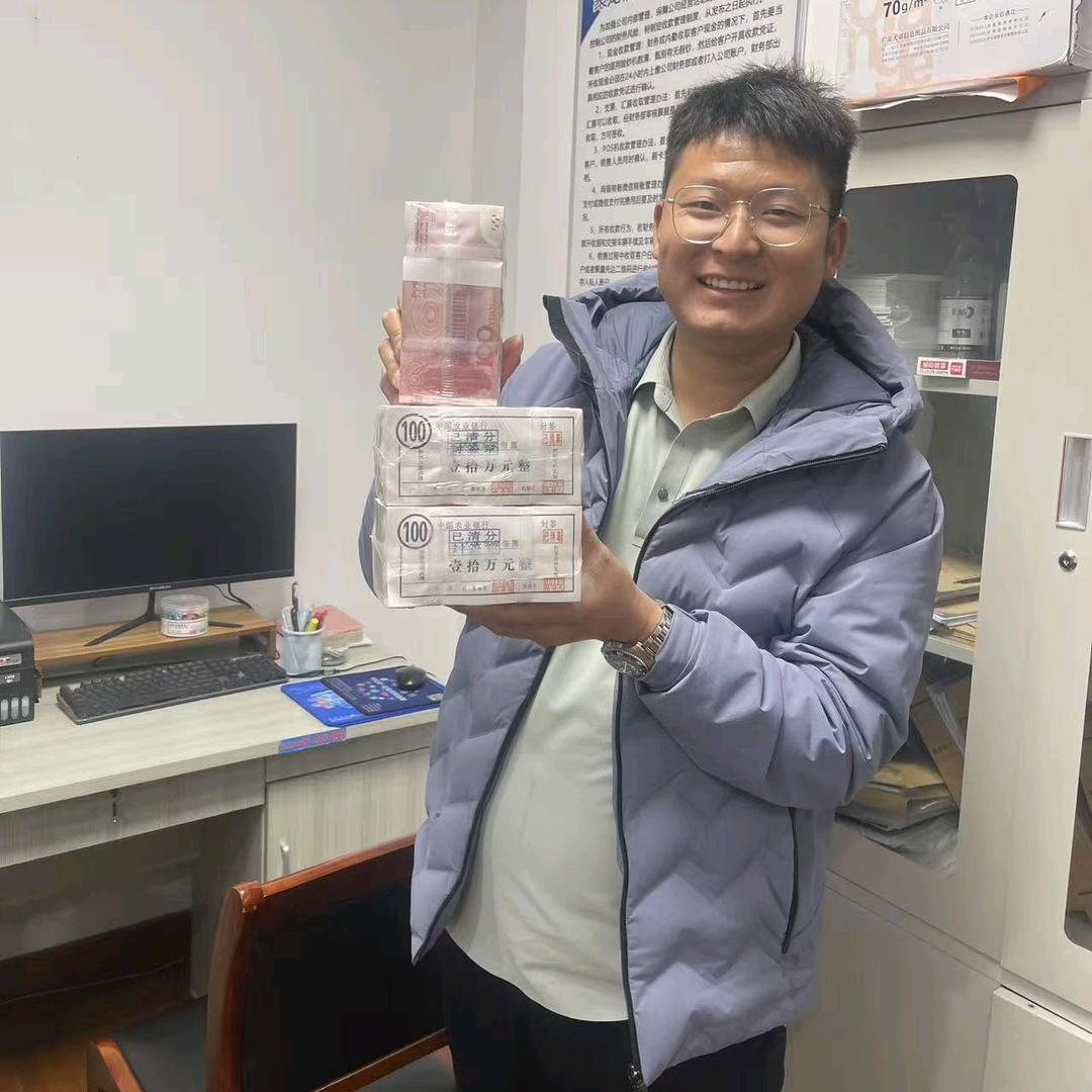 乌鲁木齐网约车付师傅