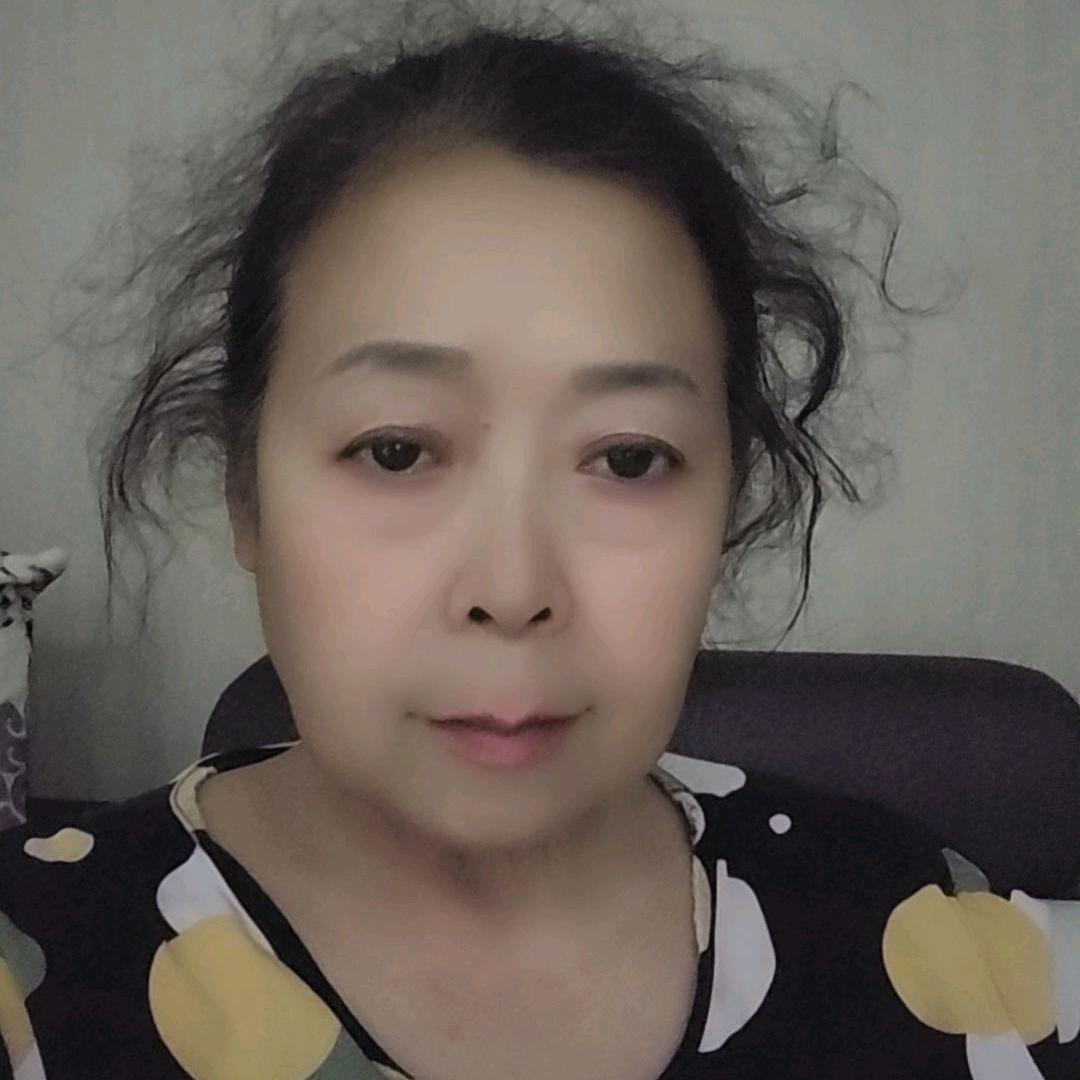 尼*克