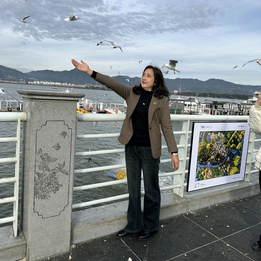 巴德士艺术漆三姐