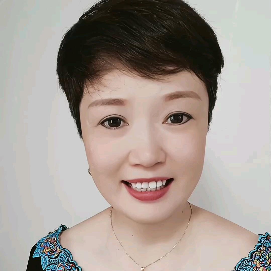 周 姐