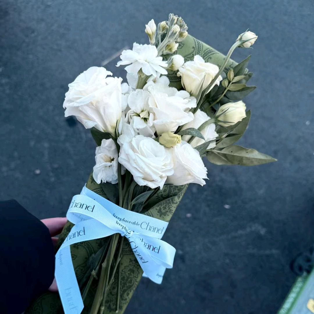 〆随意度春秋。