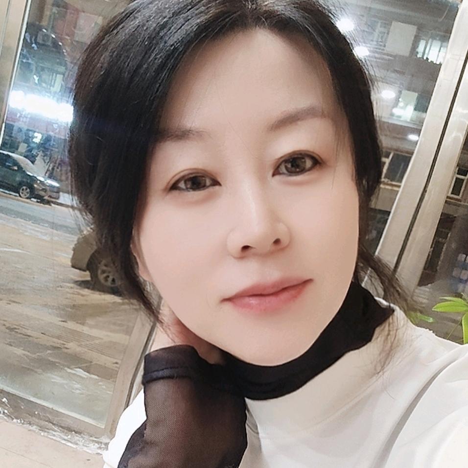 赵五（发饰在橱窗）