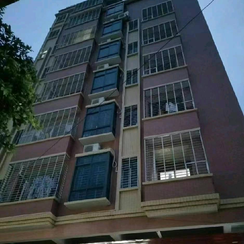 附近公寓租房  雅乐电梯公寓 宏哥