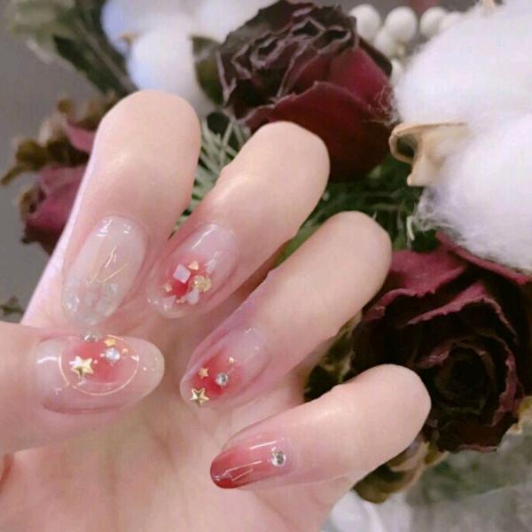 彤彤美甲😘