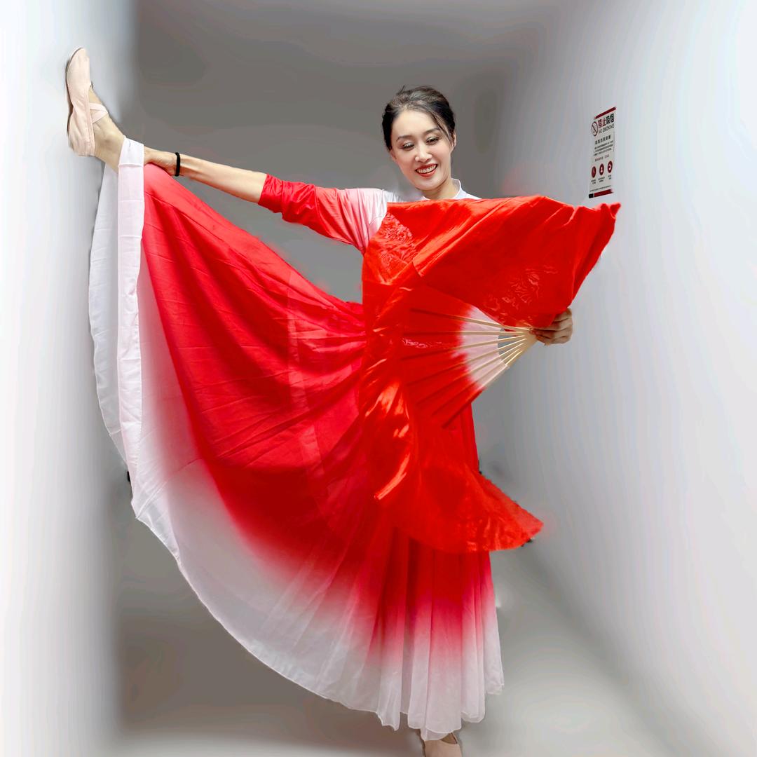 M马
