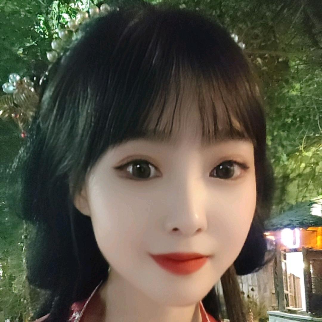 823