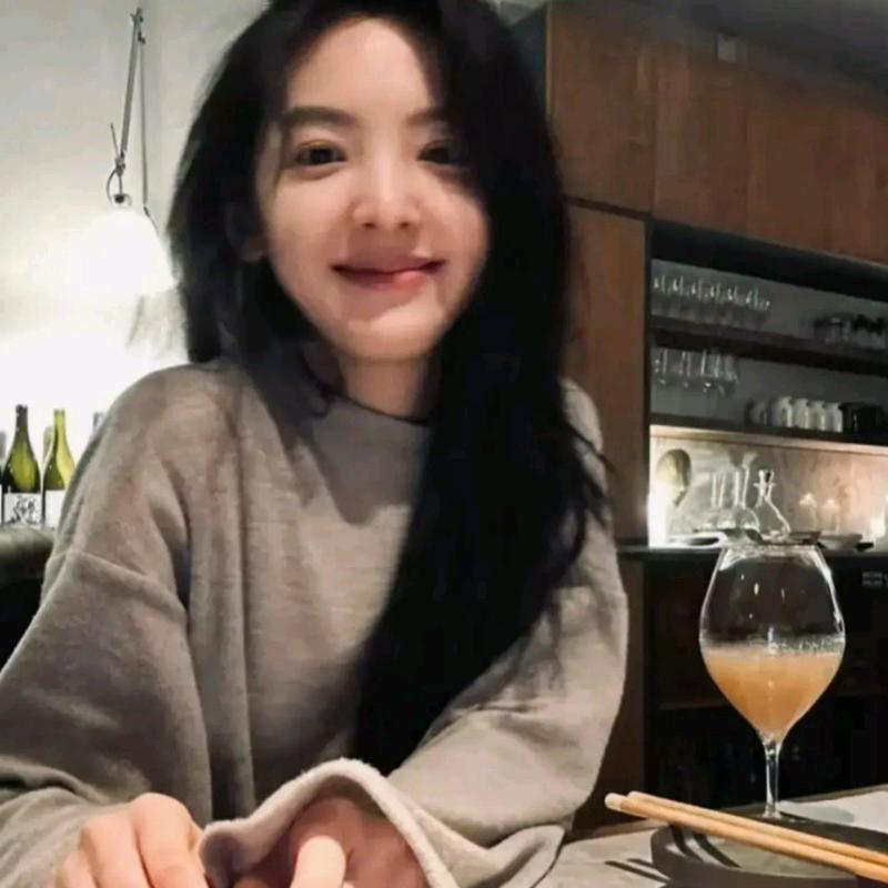 .芝士莓莓
