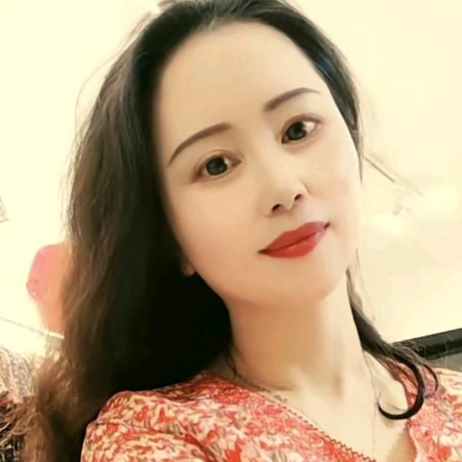 梅依尚坊苹果红了女装