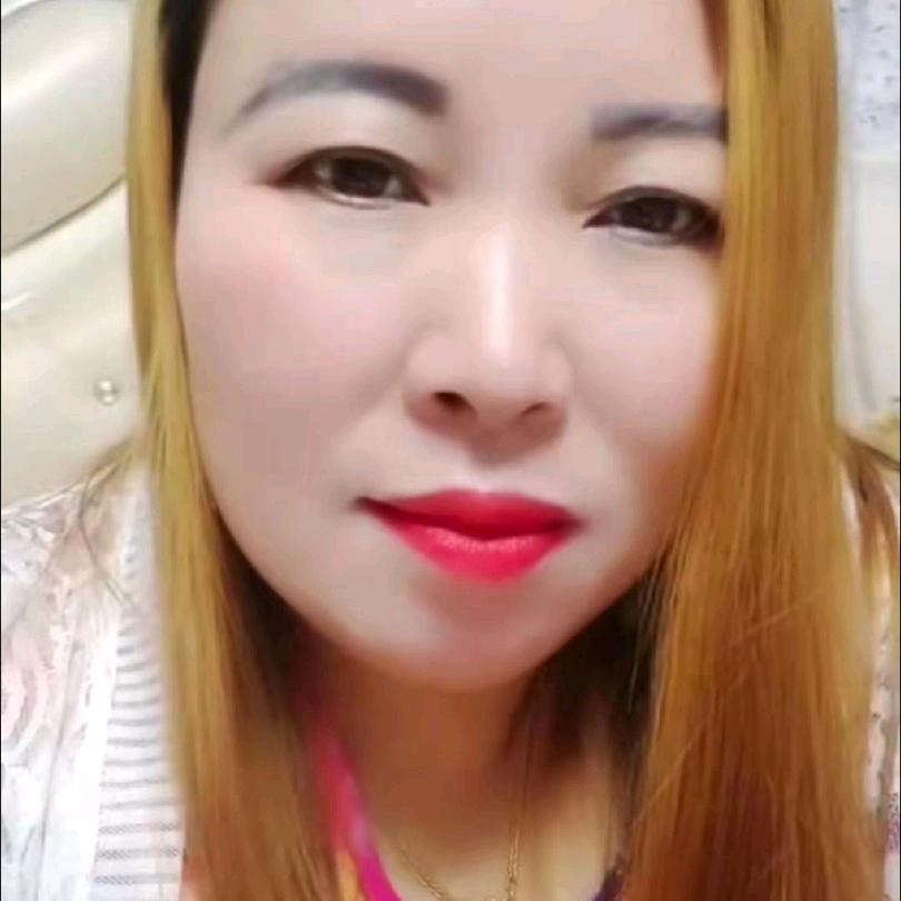 开心快乐的萍姐。