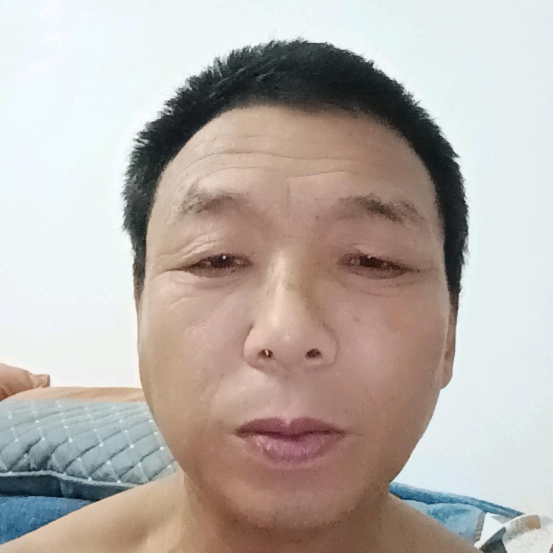 重庆人，姓何，，我就是专找那些违规的。