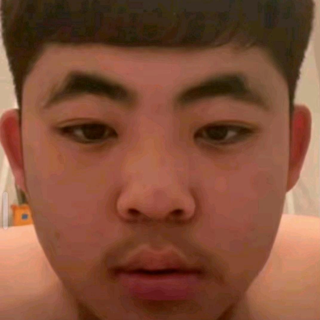 张涵.