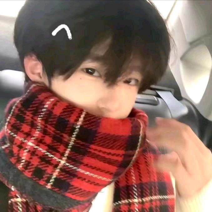 小陈^O^