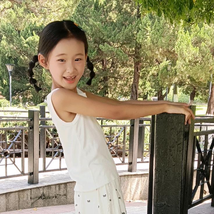 郭琳同学
