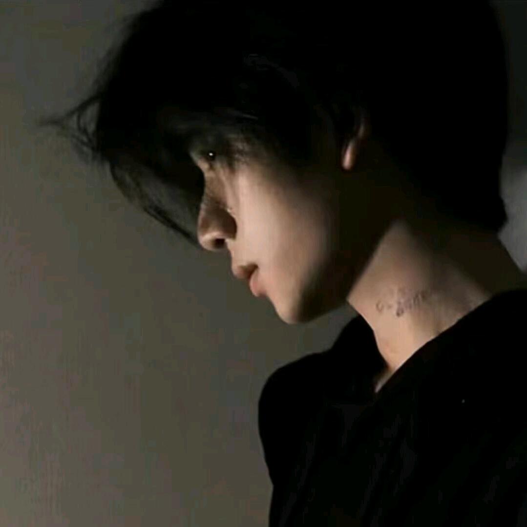绾起梨花月