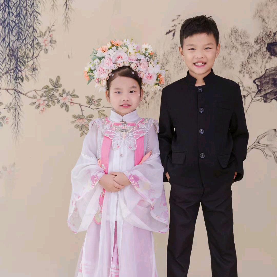 张万里👨‍👩‍👧‍👦