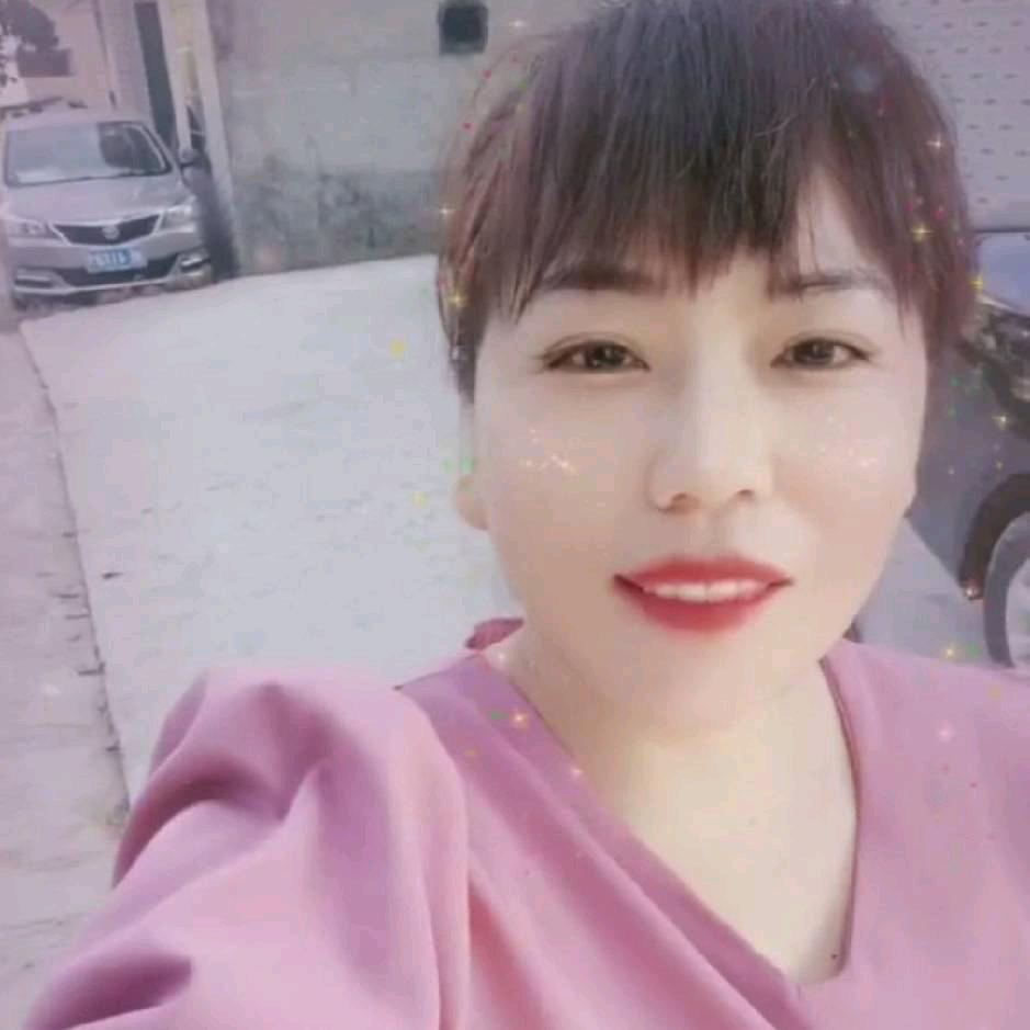 雄鹰飞翔