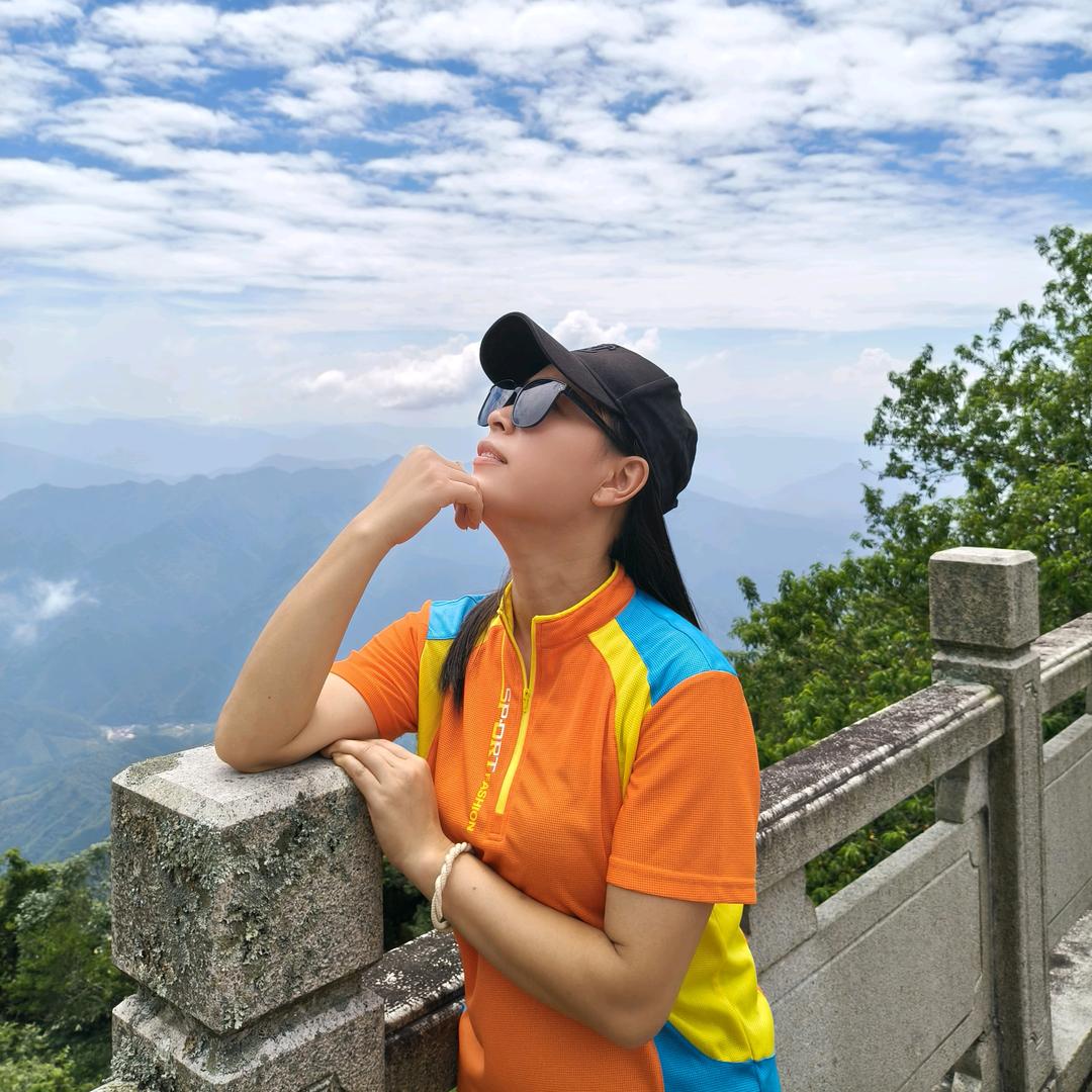 李红
