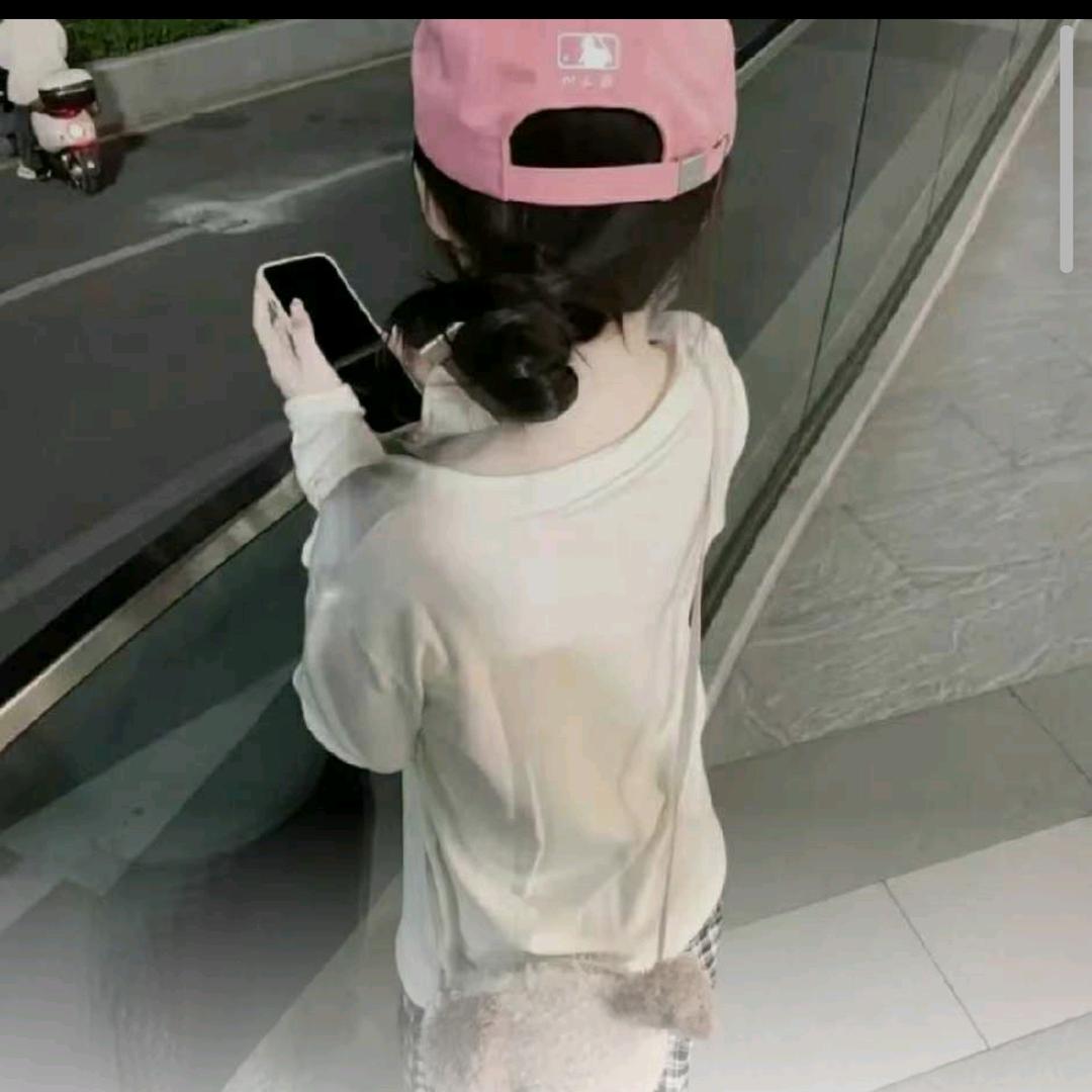 爱吃酸的小路E