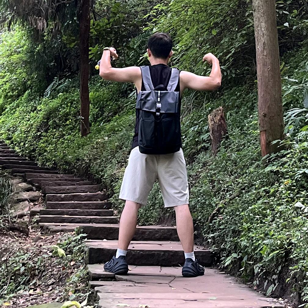 Adam胡