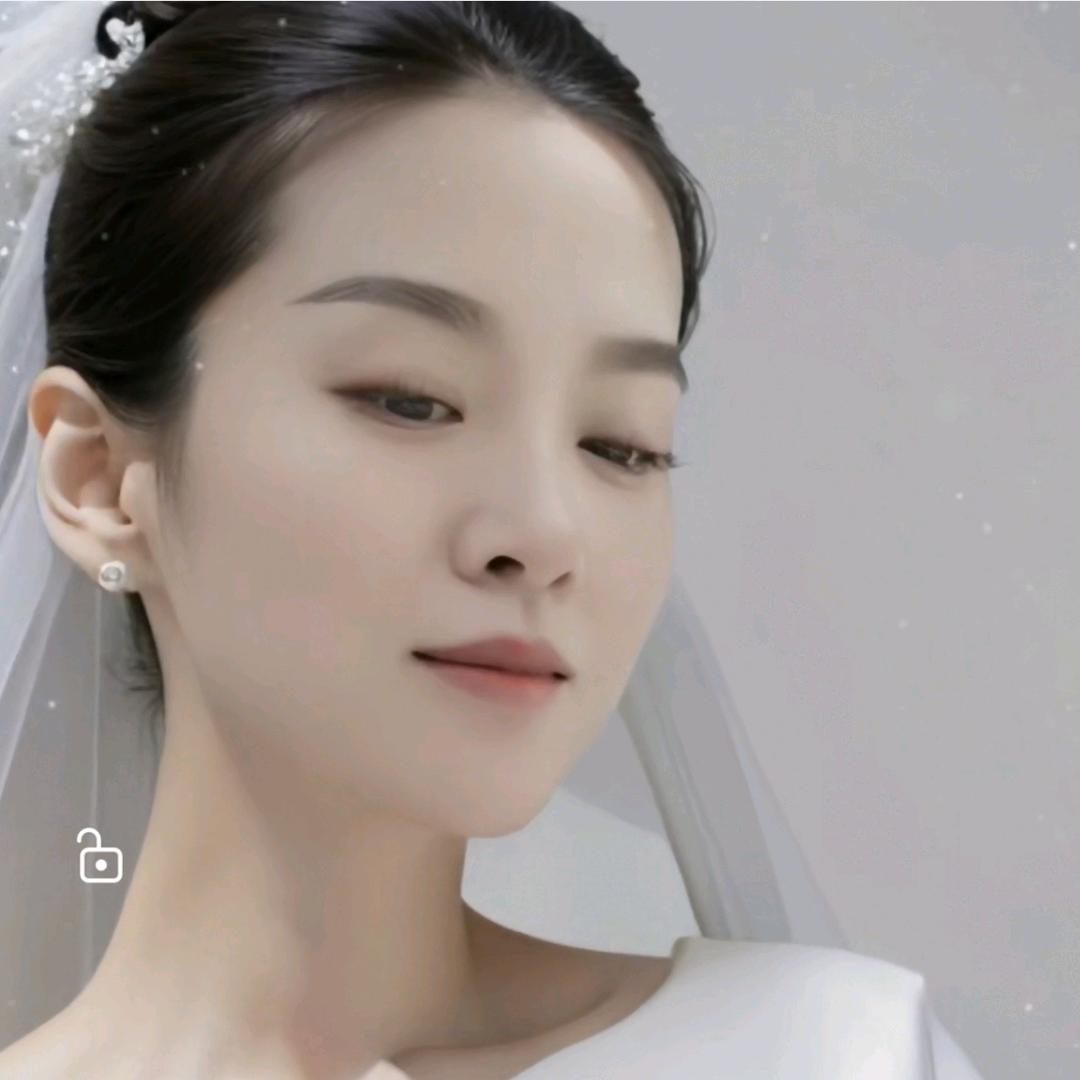 神秘女郎。