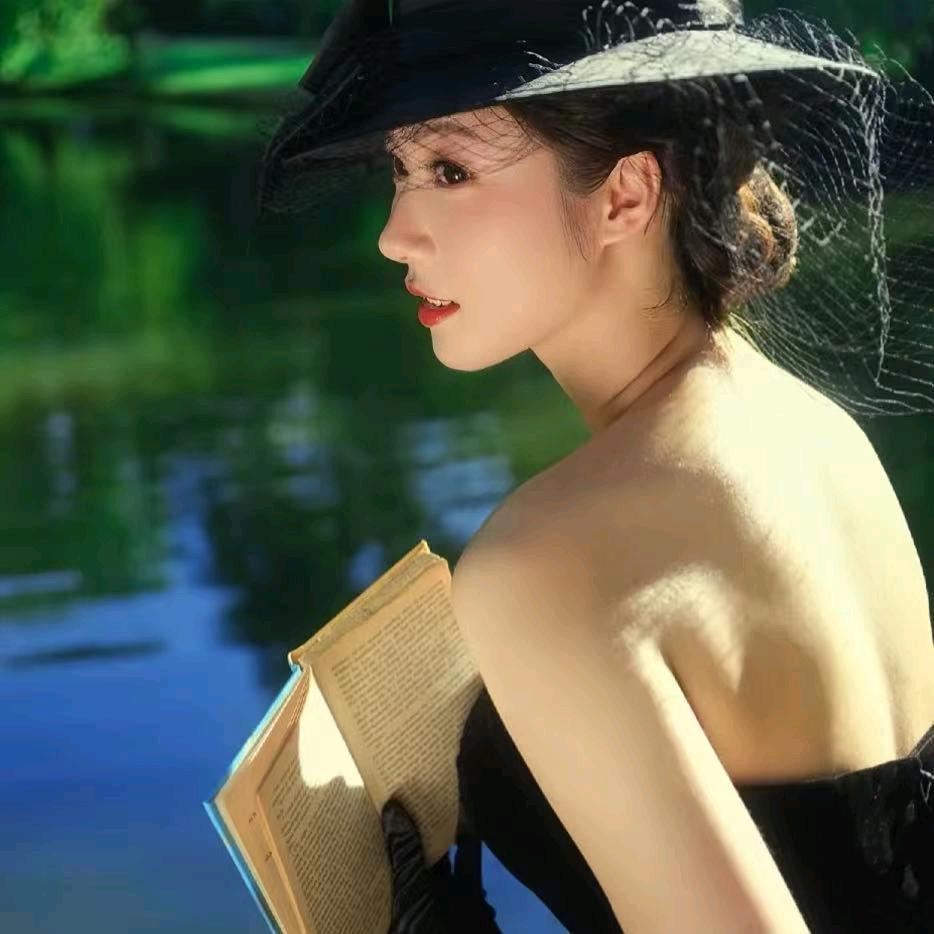 叶灵秋🎙⁹²⁷⁷