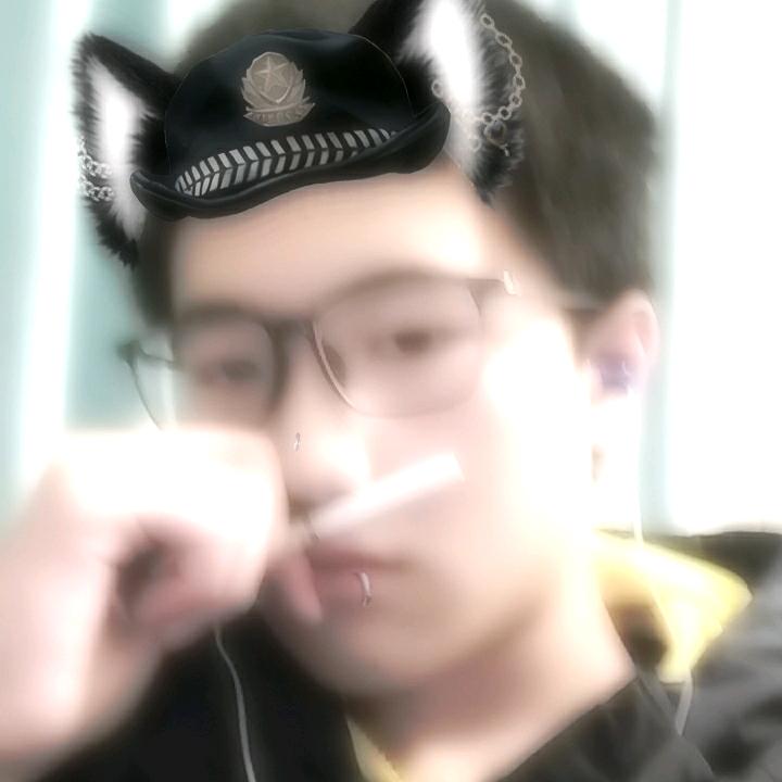 二两桃花酿作酒，也不及于你温柔。