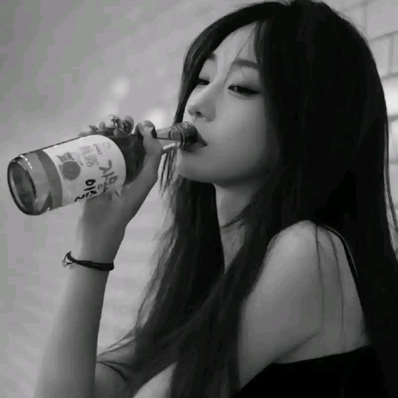 ，