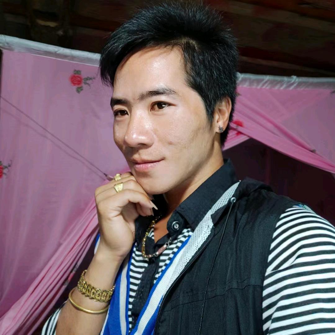 陈树武  彩🌈🌈🌈男