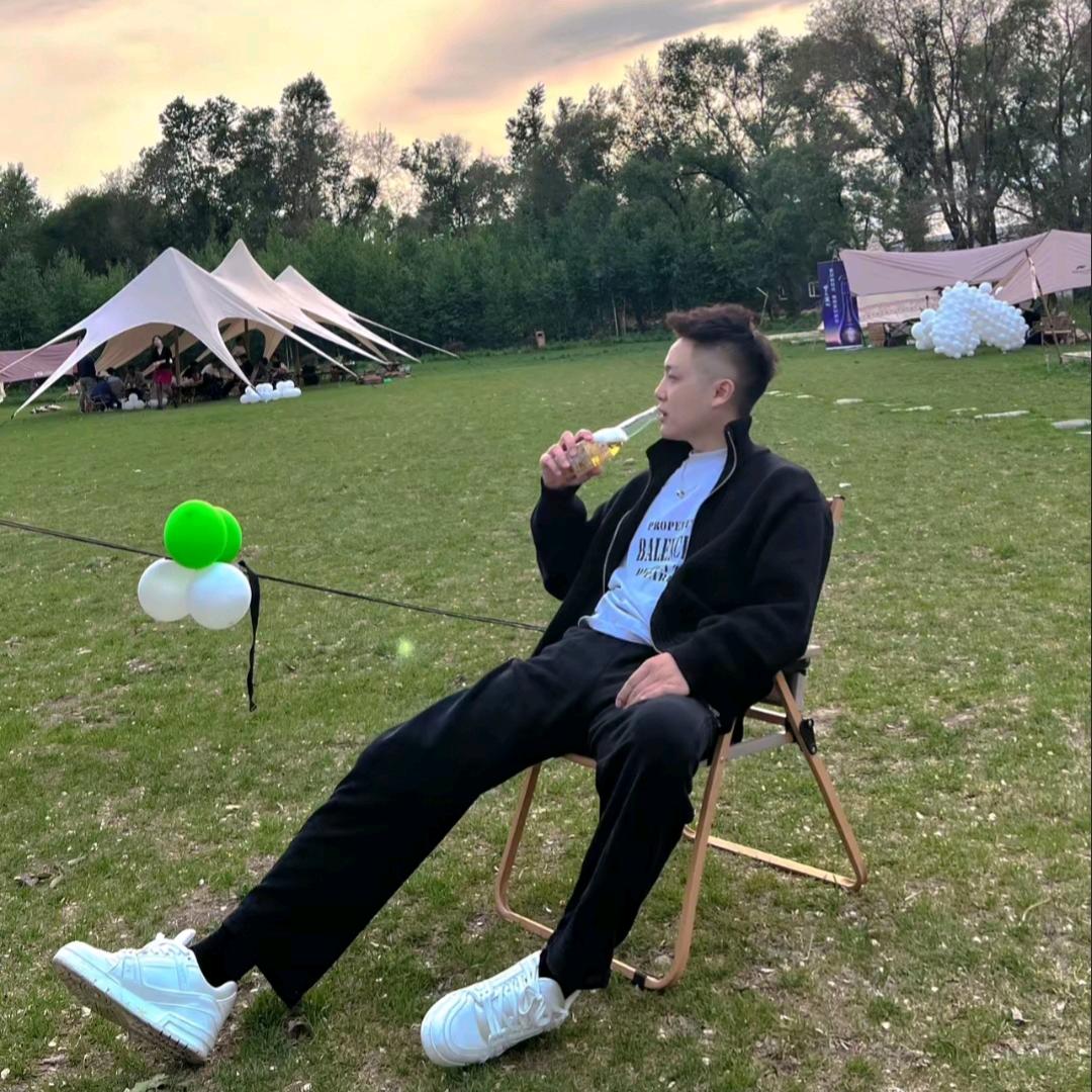 心事全在远上！🚶‍♂️⁵²⁶⁹