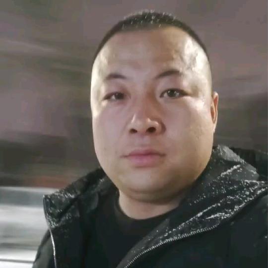 农村小伙王举。