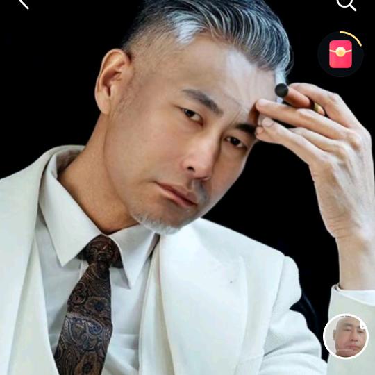 孤独配酒。
