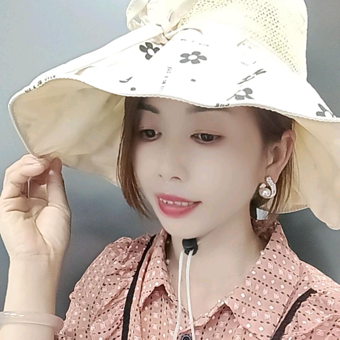 🦋ℒᎭℯ⃝听风💞࿐