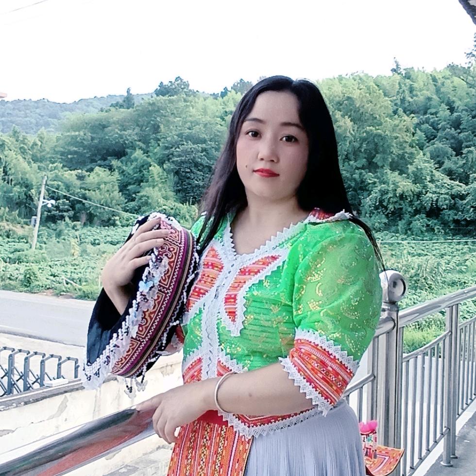 欣怡首播晚上00:10分开播