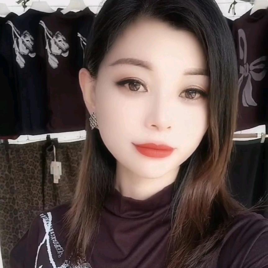 《时尚女装》