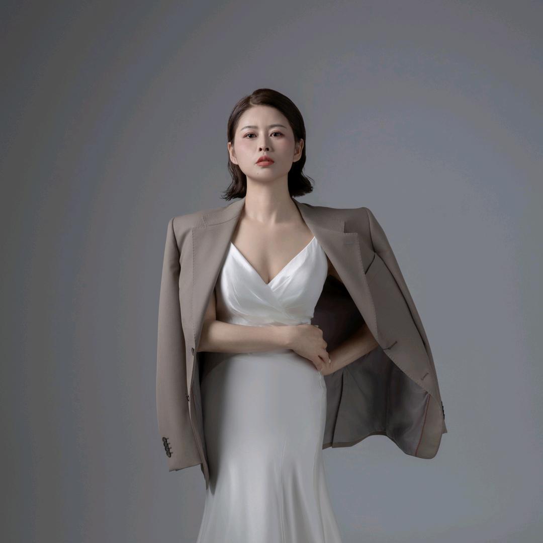 在嘉兴开礼服馆的嘉宝