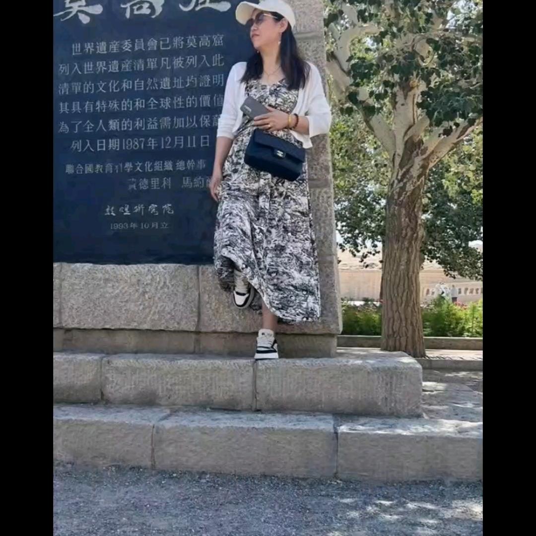 青青河边草