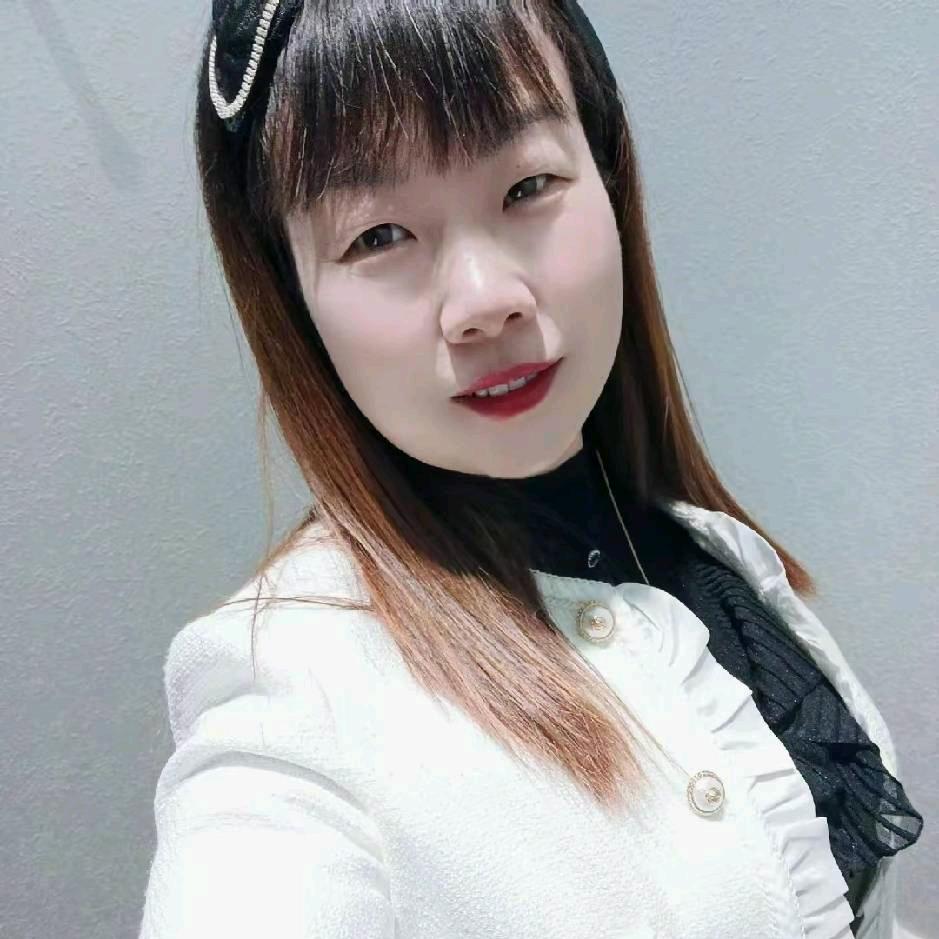 镇巴小姐姐。（姚丽）
