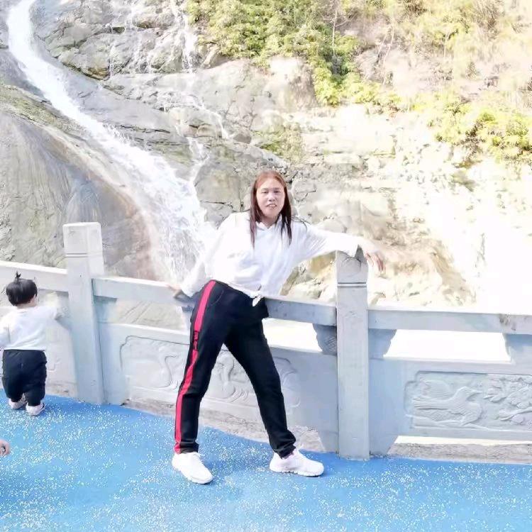 F我是蕾姐