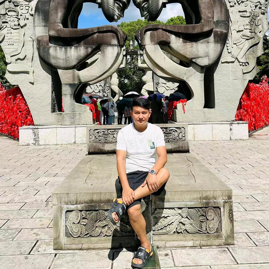 👪腾冲跃才商场 杨先生