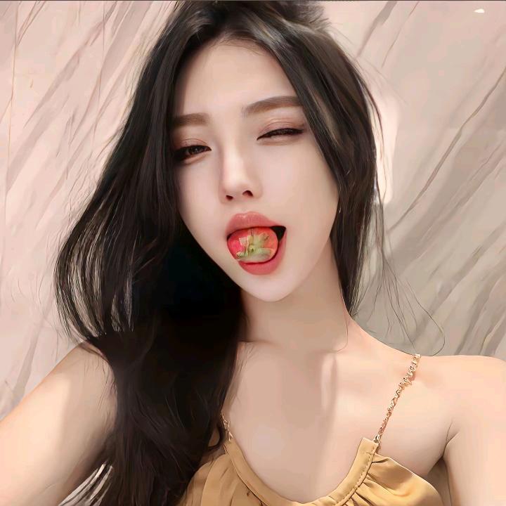 前凸后翘，