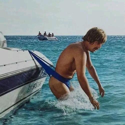 我失去了唯一可以分享可爱视频的好友