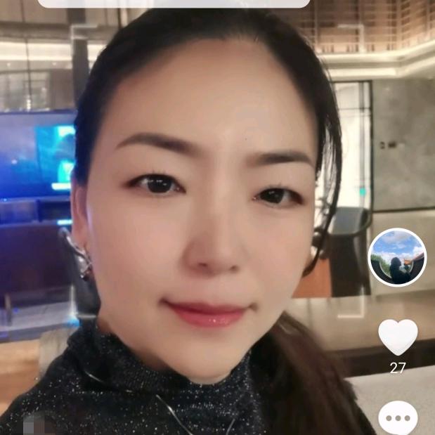 皇冠👑上的羽毛