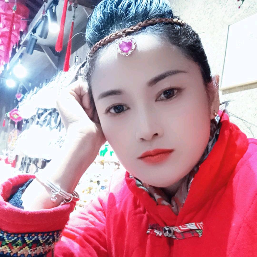 仙儿，湖南张家界大峡谷玻璃桥
