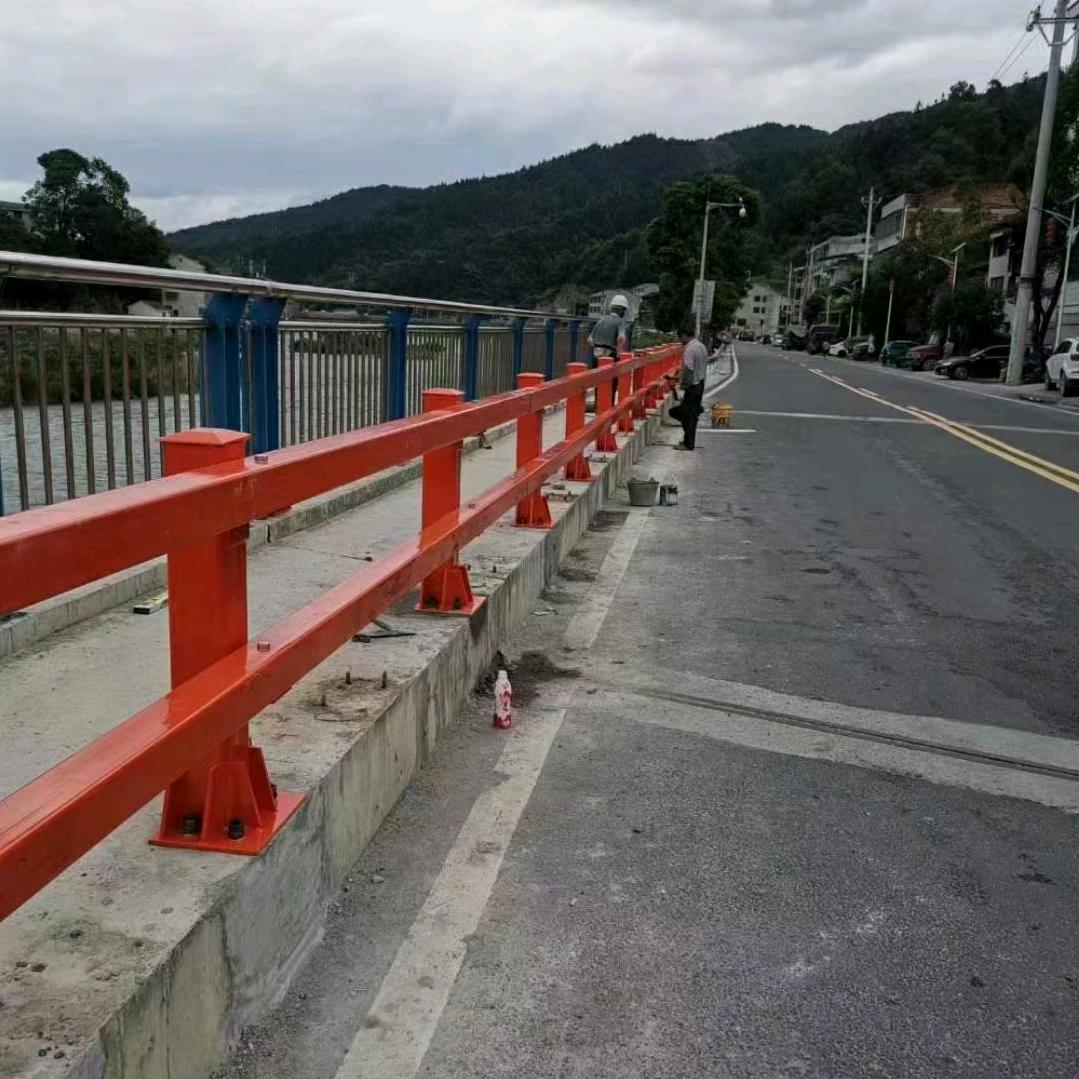 路翔护栏围网之家