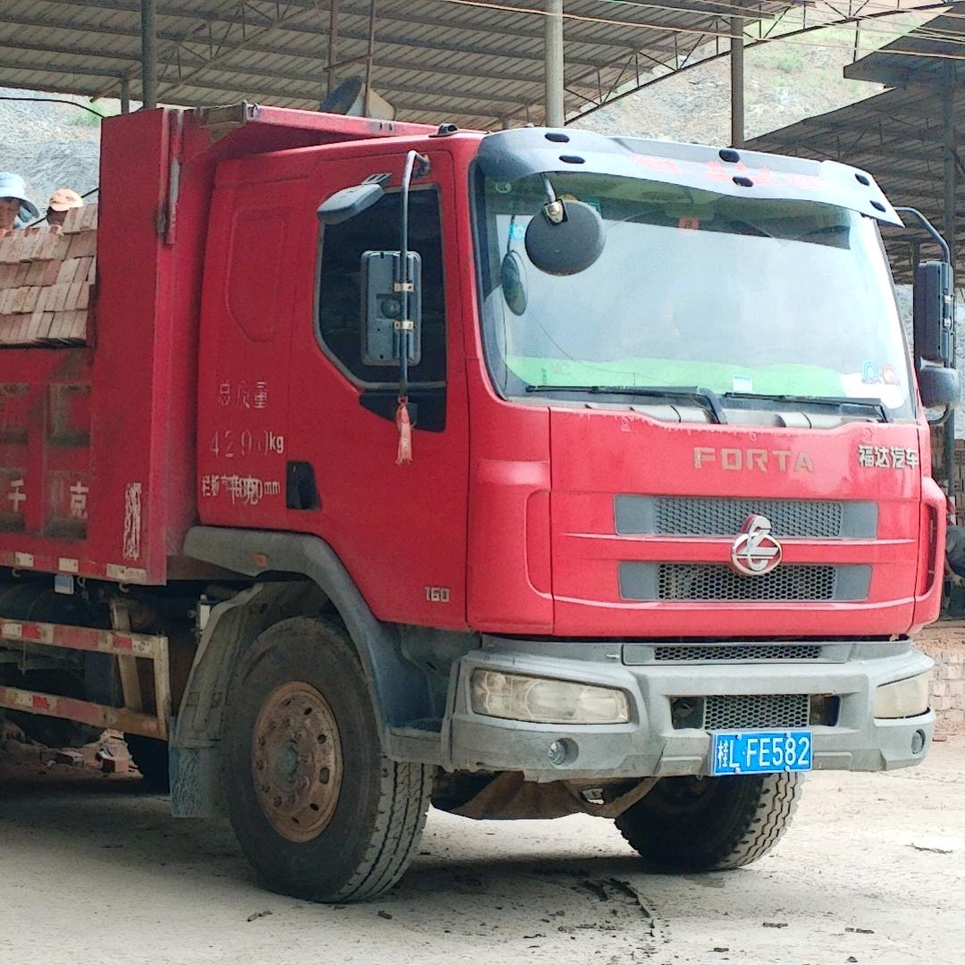 石沙，水泥，红砖，各种建材直销！